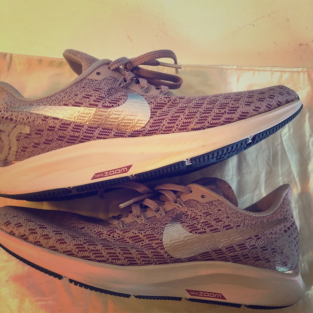 Nike Zoom Shoes (Sneakers/Running/Size 8)